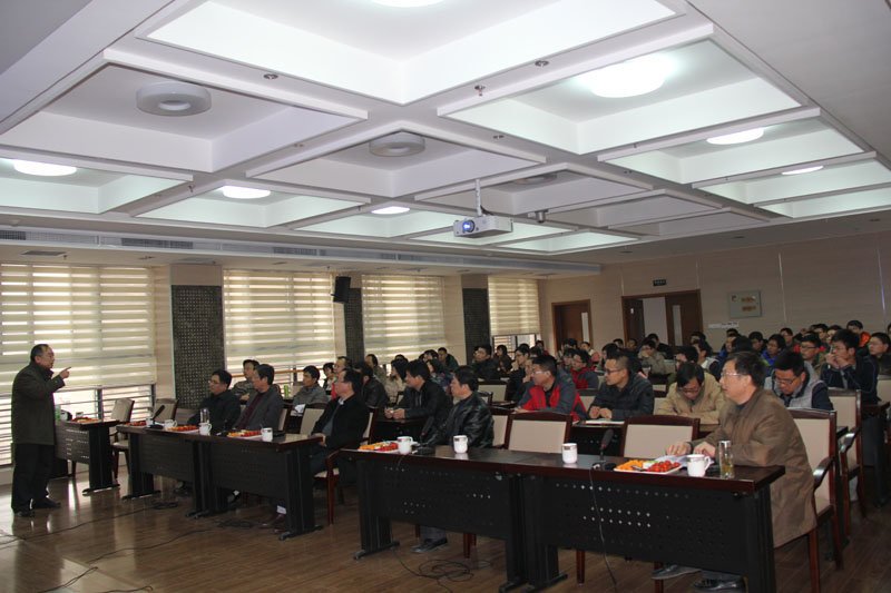 李汝莘教授作学术报告